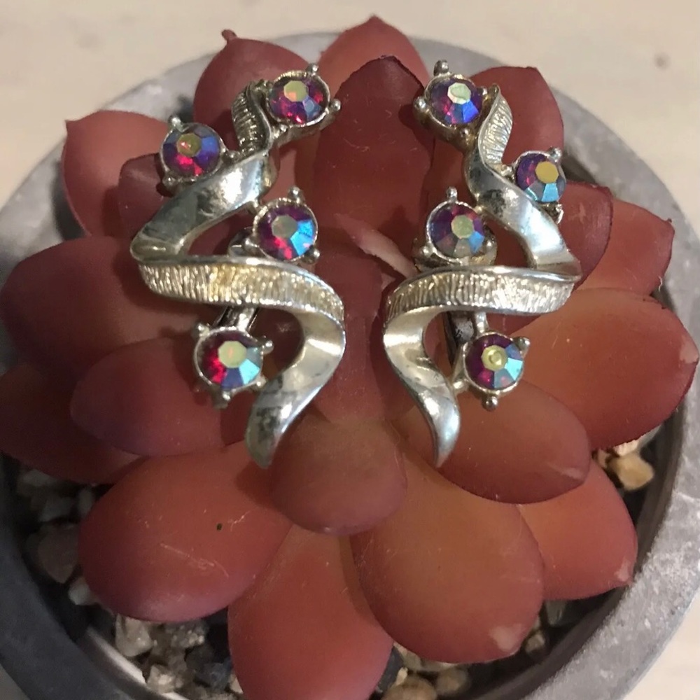 Vtg Coro Earrings Aurora Borealis Stones Serpentine Style Clip On